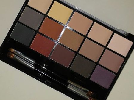 Hard Candy - Look Pro Matte Eyeshadow Palette For Sale