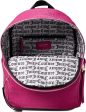 Juicy Couture Mochila Word Play, Logotipo de frambuesa en relieve, Mochila Word Play on Sale